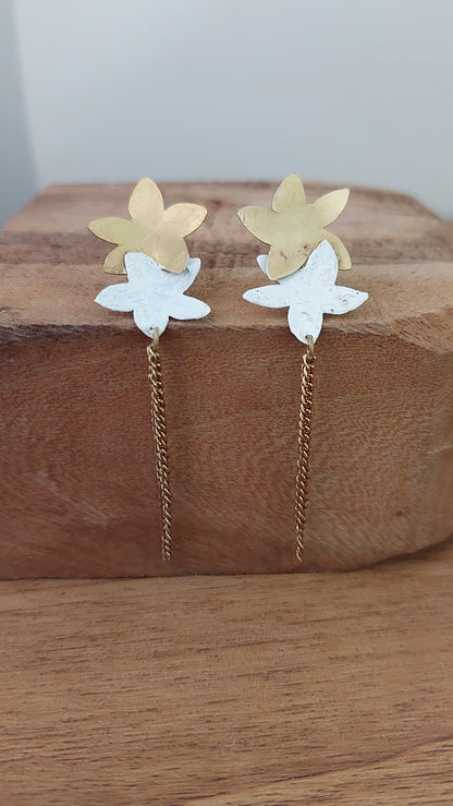 Manjari eartops